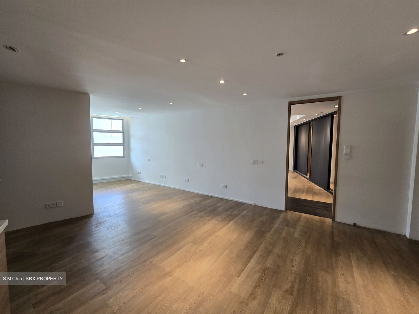 Tank Road (D9), Office #536167441